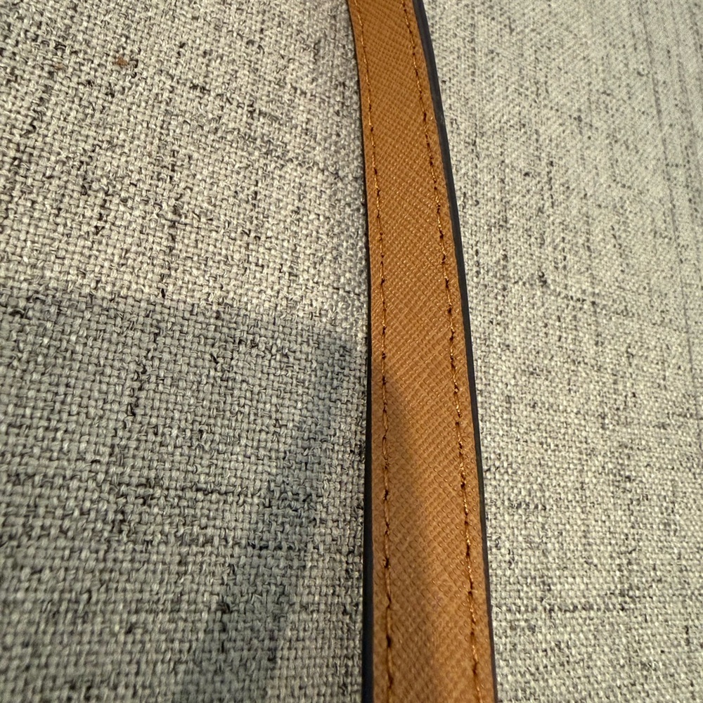 Michael Kors Hamilton Traveler Monogram Crossbody Bag NWOT - Picture 14 of 14